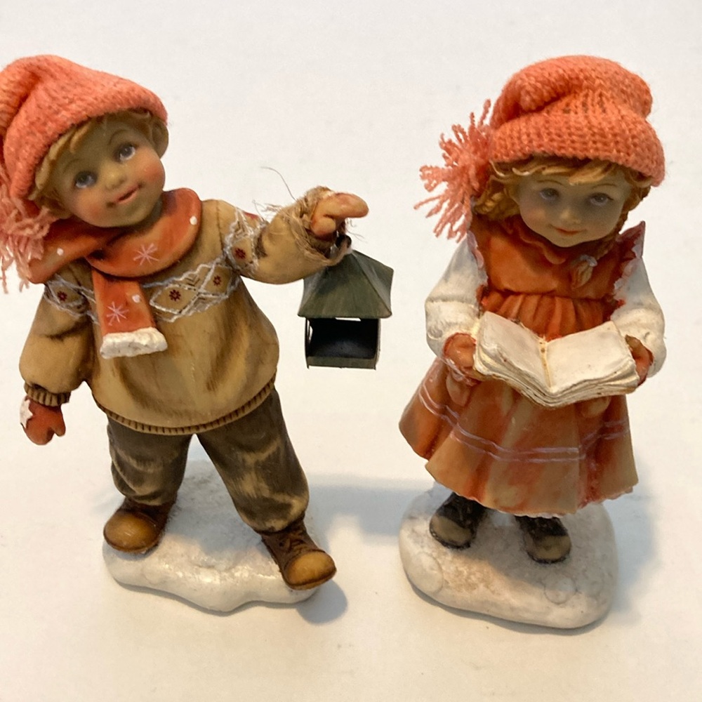 Vintage Christmas Carolers children set decor